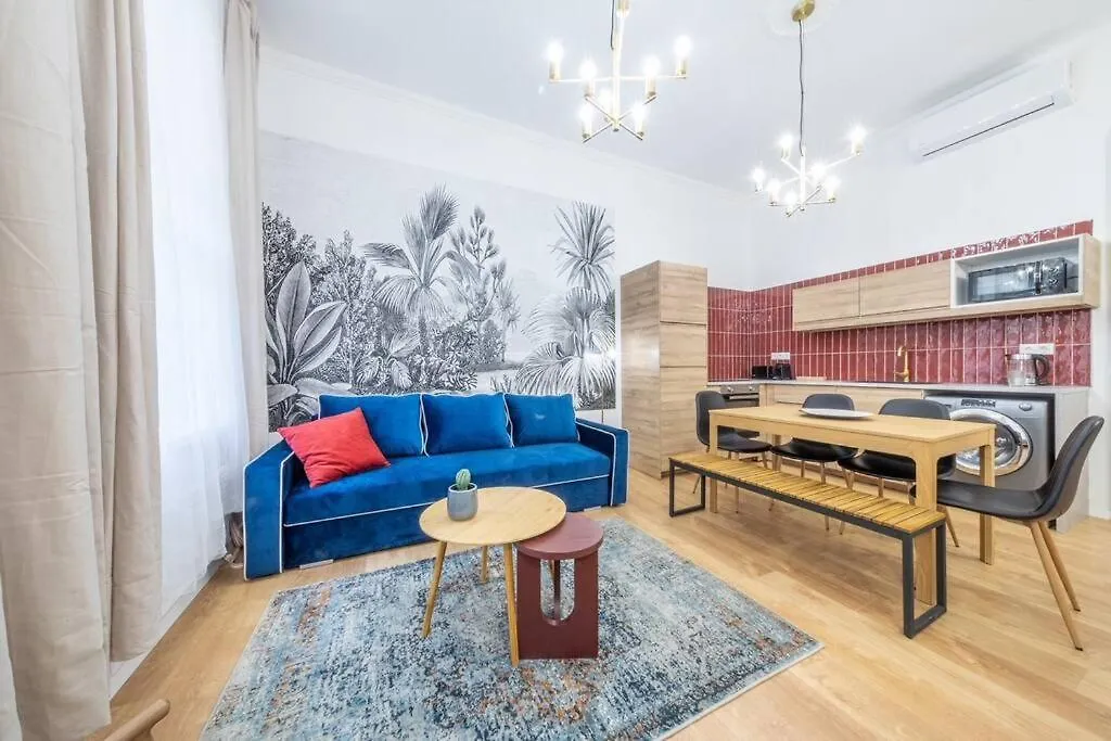 Ruby 3-Bedroom Best Location Budapest