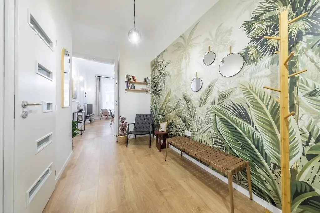 Ruby 3-Bedroom Best Location Budapest 0*,