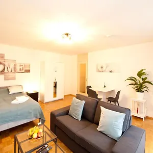 - Zentral Mit Parkplatz - Balkon Apartment Bayreuth